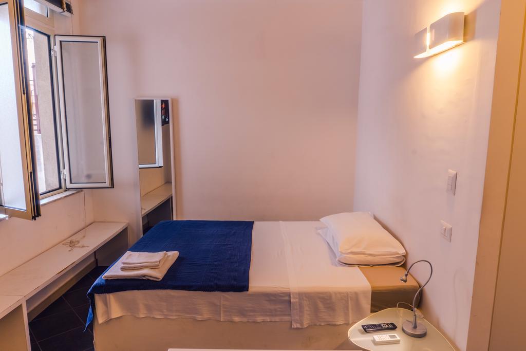 Appartement Solobed à Reggio de Calabre Extérieur photo